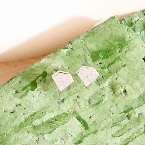 Geo Gleam Studs