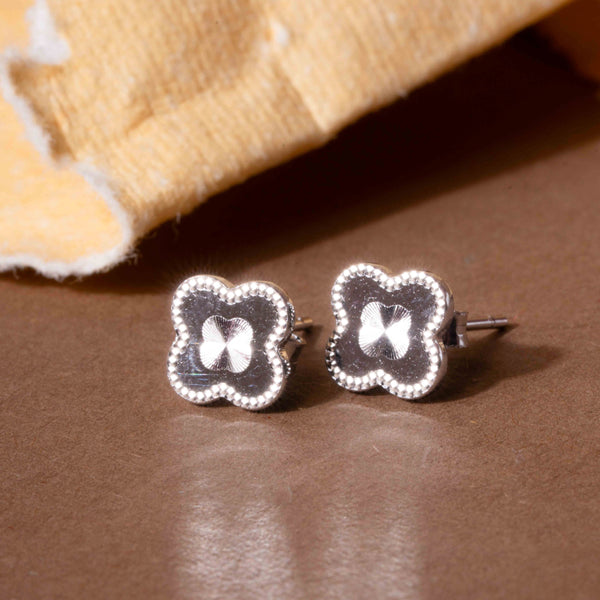 Bloom Studs