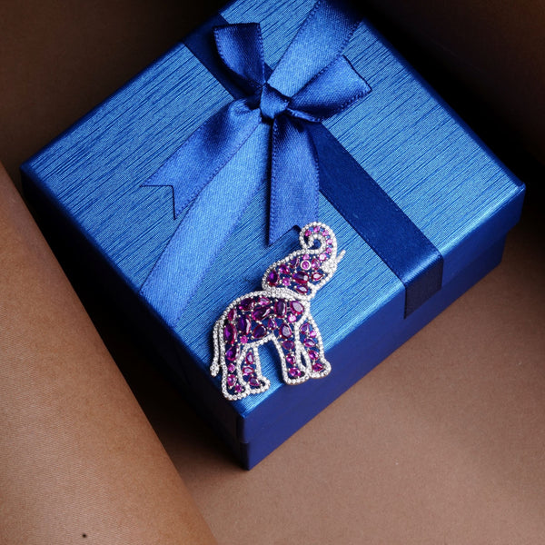 Festive Trunk Brooch