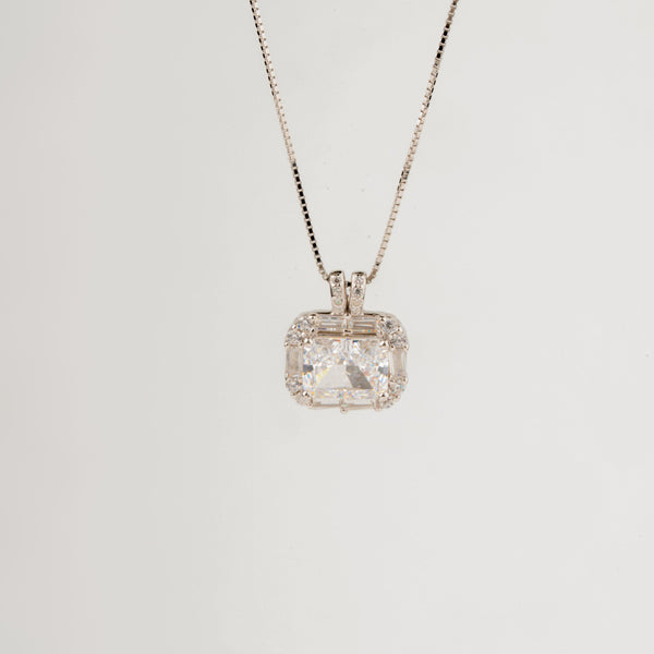 Eterna Spark Neckchain