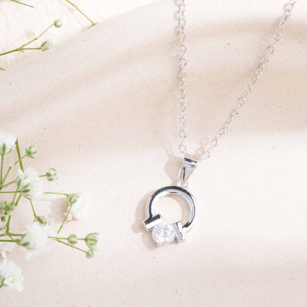 Luna Solitaire Neckchain