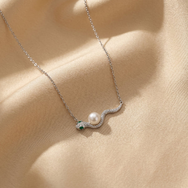Serpentina Pearl Necklace