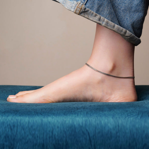 Silver Stream – Sleek Sterling Silver Anklet