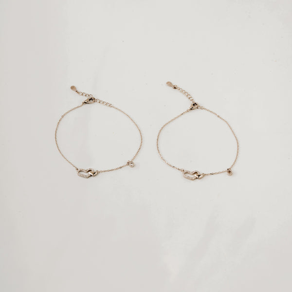 Linked Luxe – Geometric Anklet