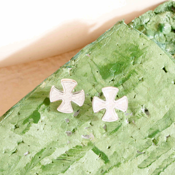 Crux Studs
