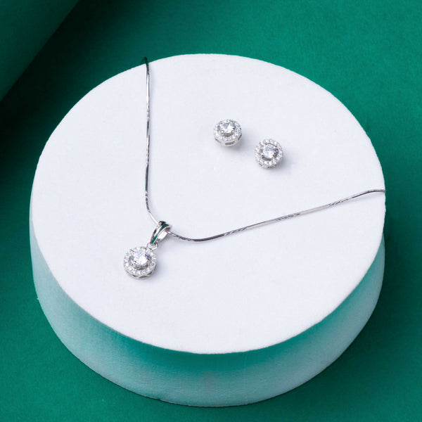 Solitaire Sparkle Pendant Set