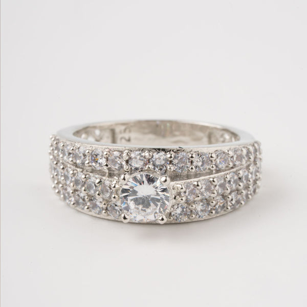 Luna Luxe Ring