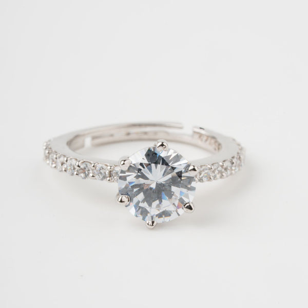 Elara Shine Solitaire Ring